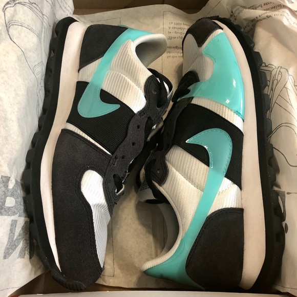 NIKE V-LOVE O.X. Women’s size 7 shoe - Picture 2 of 8